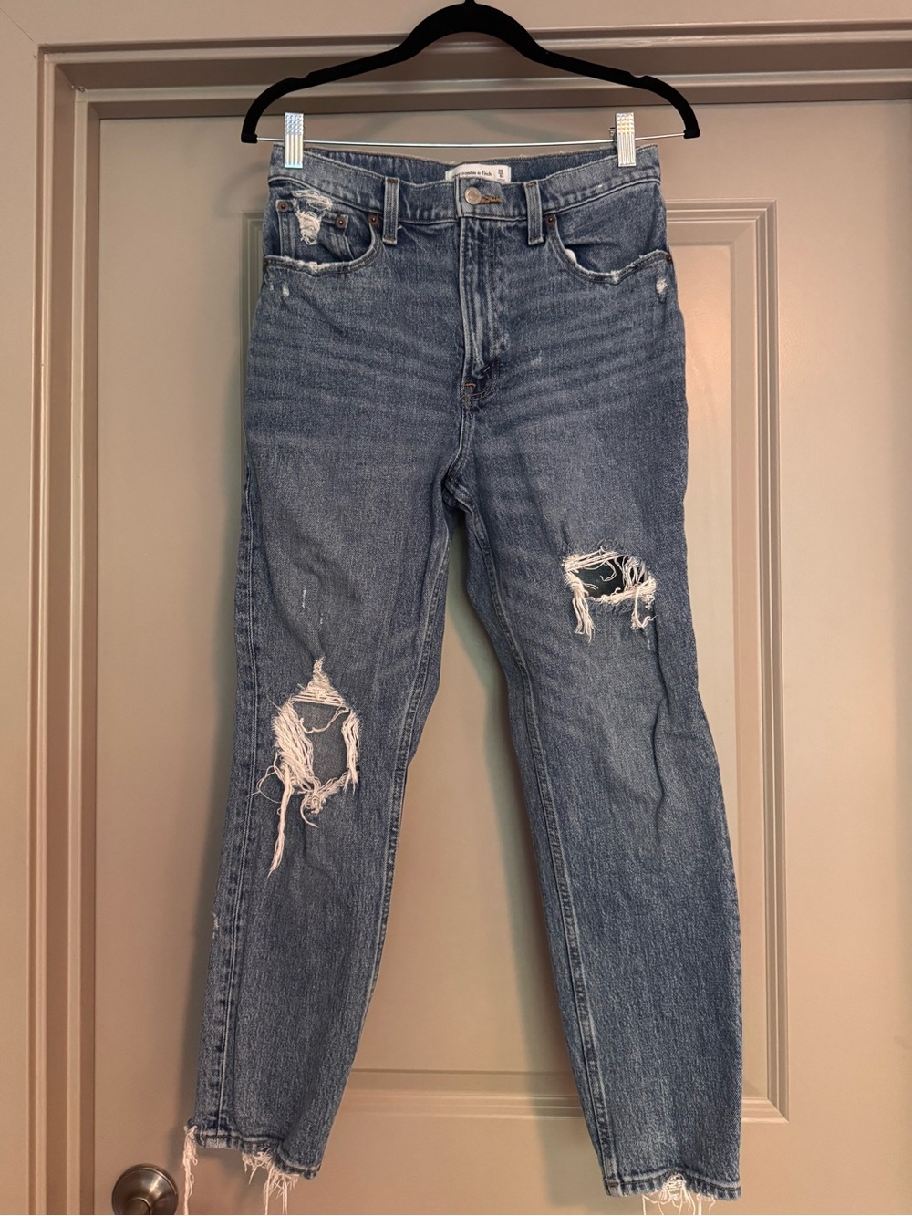 Abercrombie High Rise Mom Jean 28/6R